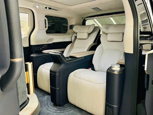 2026 Zeekr 009 108 kWh I Рестайлинг, чёрный, 14750000 рублей - вид 8