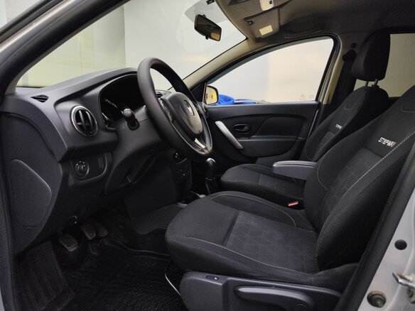 2016 Renault Sandero Stepway II, серый, 955000 рублей - вид 15