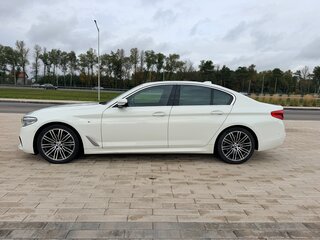 2020 BMW 5 серии 520d xDrive VII (G30/G31/G38), белый, 2680000 рублей, вид 5