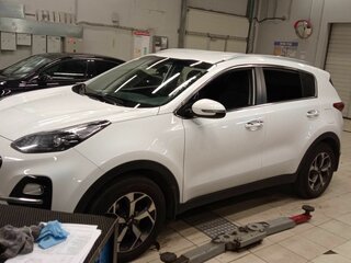 2019 Kia Sportage IV Рестайлинг, белый, 1880000 рублей, вид 4