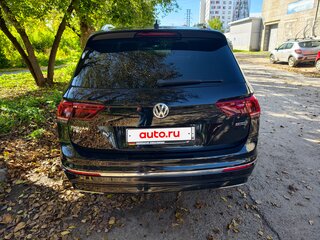 2018 Volkswagen Tiguan II, чёрный, 3300000 рублей, вид 5