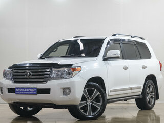 2012 Toyota Land Cruiser 200 Series Рестайлинг 1, белый, 3269000 рублей, вид 3
