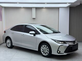 2022 Toyota Corolla Sporty XII (E210) Рестайлинг, серебристый, 1590000 рублей, вид 3