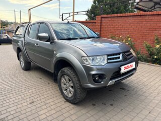 2014 Mitsubishi L200 Super Select IV Рестайлинг, серебристый, 1500000 рублей, вид 1
