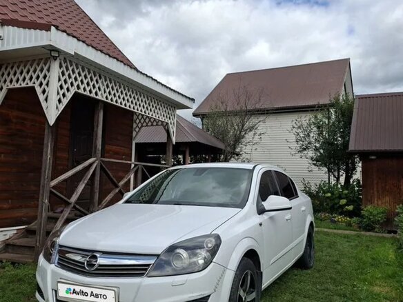 2013 Opel Astra H Рестайлинг, белый, 730000 рублей
