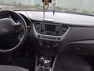 2017 Hyundai Solaris II, серый, 1050000 рублей, вид 5