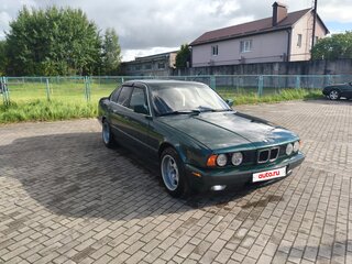 1990 BMW 5 серии 520i III (E34), зелёный, 365000 рублей, вид 3