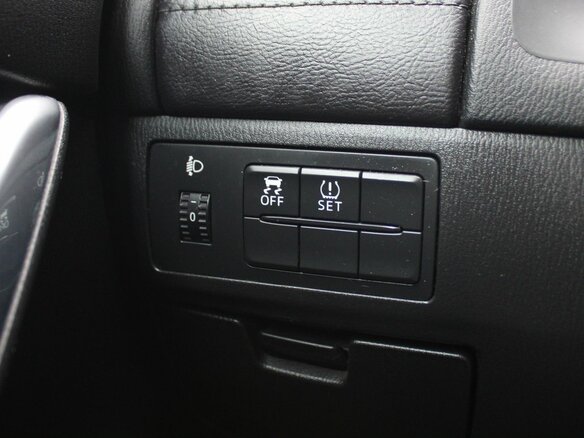 2015 Mazda 6 III (GJ), чёрный, 1019000 рублей - вид 9