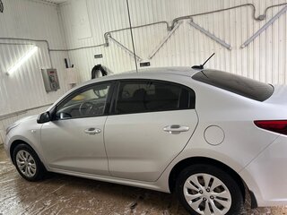 2017 Kia Rio IV, серебристый, 1230000 рублей, вид 5