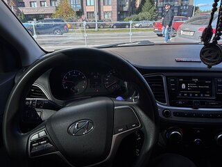 2019 Hyundai Solaris II, чёрный, 1200000 рублей, вид 5
