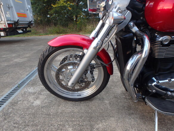 2010 Triumph Thunderbird 1600, красный, 900000 рублей - вид 9