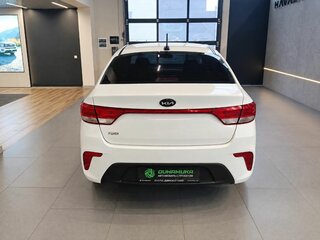 2017 Kia Rio IV, белый, 999000 рублей, вид 5