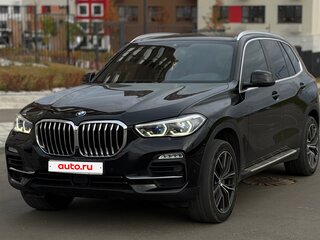 2020 BMW X5 25d IV (G05/G18), чёрный, 4990000 рублей, вид 1