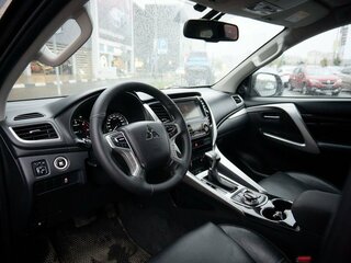 2018 Mitsubishi Pajero Sport III, чёрный, 2650000 рублей, вид 5