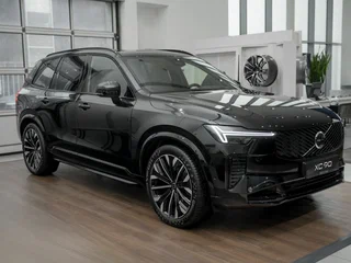 2025 Volvo XC90 T8 II Рестайлинг 2, чёрный, 13059665 рублей, вид 2