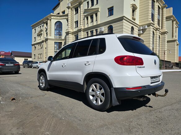 2012 Volkswagen Tiguan I Рестайлинг, белый, 970000 рублей - вид 5