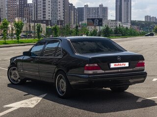 1998 Mercedes-Benz S-Класс 320 III (W140) Рестайлинг, чёрный, 1500000 рублей, вид 1