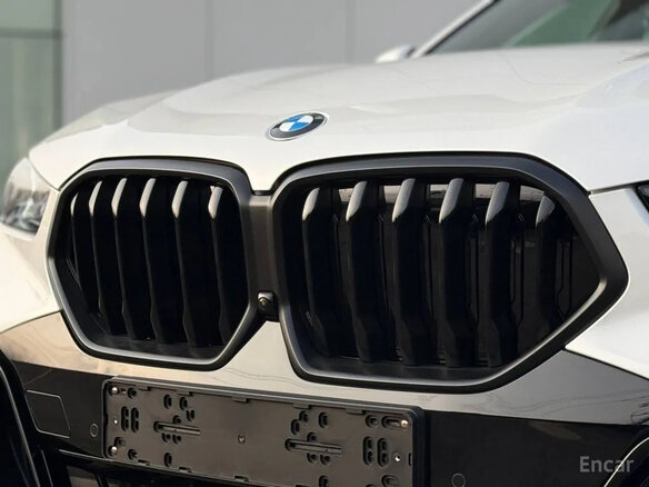 2026 BMW X6 40d III (G06) Рестайлинг, белый - вид 9