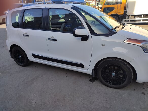 2012 Citroen C3 Picasso I, белый, 650000 рублей - вид 3