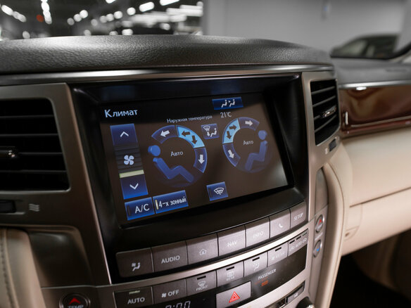2013 Lexus LX 570 III Рестайлинг, чёрный, 4950000 рублей - вид 30