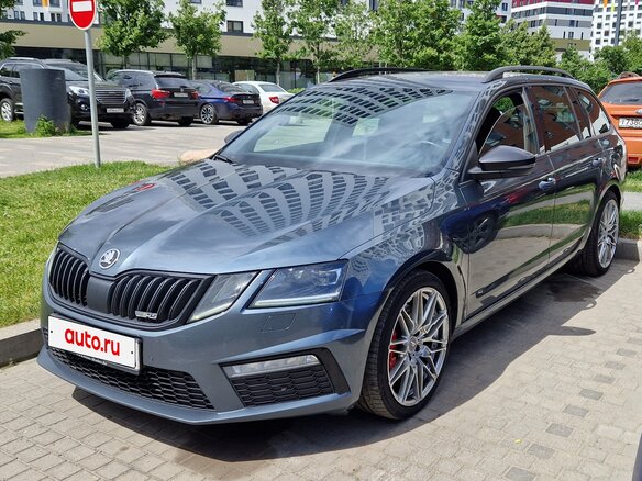 2019 Skoda Octavia RS III Рестайлинг, серый, 2500000 рублей