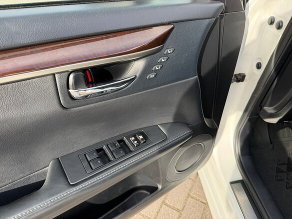 2014 Lexus ES 300h VI, белый, 2290000 рублей - вид 11