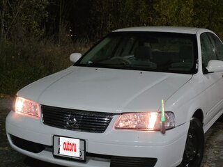 2002 Nissan Sunny B15, белый, 300000 рублей, вид 2