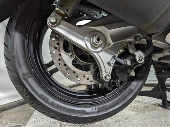 2013 Suzuki Burgman (SkyWave) 650, серебристый, 639000 рублей - вид 16