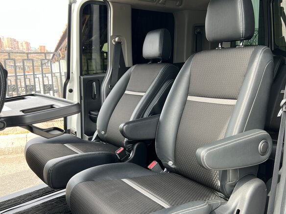 2018 Honda Stepwgn Spada V Рестайлинг, белый, 2365000 рублей - вид 9