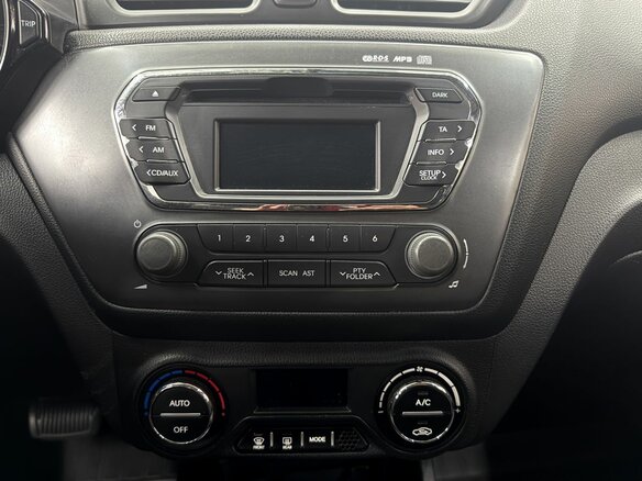 2012 Kia Rio 4-speed III, серебристый, 750000 рублей - вид 22