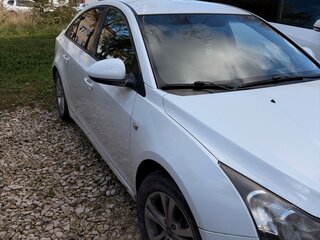 2011 Chevrolet Cruze I, белый, 600000 рублей, вид 3