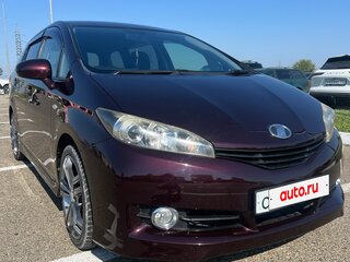 2010 Toyota Wish II, красный, 1500000 рублей, вид 2