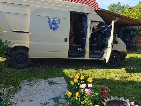 2009 Ford Transit, бежевый, 800000 рублей - вид 2