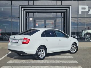 2015 Skoda Rapid I, белый, 880000 рублей, вид 4