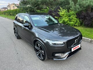2022 Volvo XC90 B5 II Рестайлинг 1, серый, 8300000 рублей, вид 1