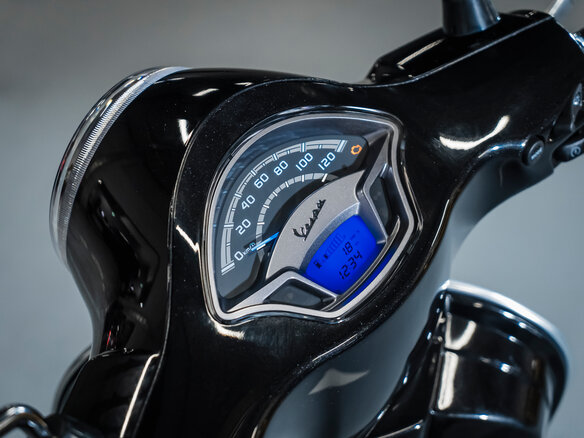 2025 Vespa LXV 125, чёрный, 500000 рублей - вид 25