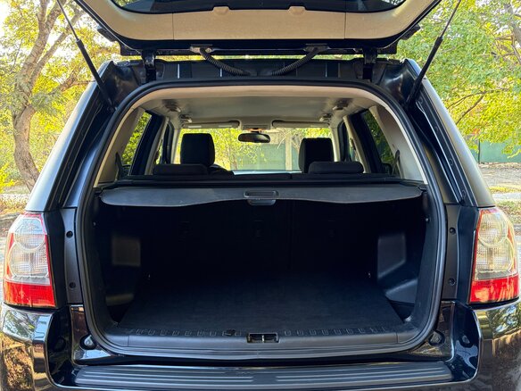 2011 Land Rover Freelander II Рестайлинг, чёрный - вид 10