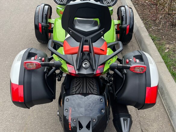 2014 BRP Can-Am Spyder, зелёный, 1000000 рублей - вид 9