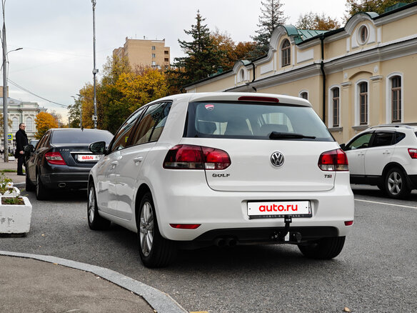 2011 Volkswagen Golf VI, белый, 999000 рублей - вид 2