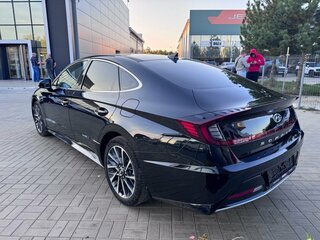 2020 Hyundai Sonata VIII (DN8), чёрный, 2599900 рублей, вид 3