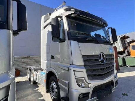 2023 Mercedes-Benz Actros, белый, 16000000 рублей, вид 2