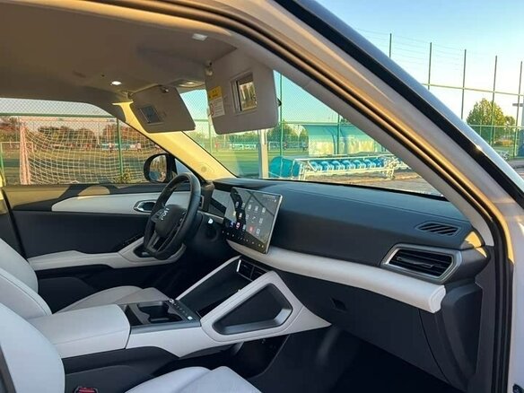 2024 BYD Yuan Up 45.12 kWh, серебристый, 1850000 рублей - вид 13