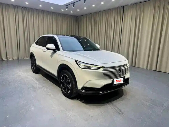 2023 Honda Vezel II, белый, 1442000 рублей - вид 2