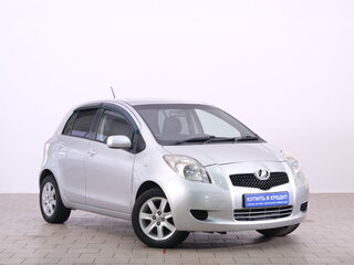 2005 Toyota Vitz II (XP90), белый, 569000 рублей, вид 1