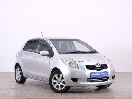 Toyota Vitz II (XP90)