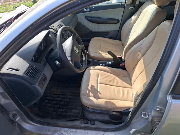 2002 Skoda Fabia I, серый, 250000 рублей - вид 3