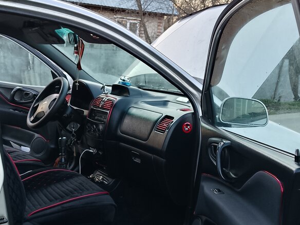 2004 Mitsubishi Space Star I Рестайлинг, серебристый, 370000 рублей - вид 8
