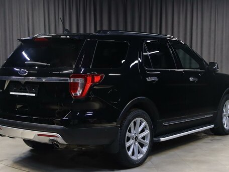 2018 Ford Explorer V Рестайлинг, чёрный, 2799000 рублей, вид 2