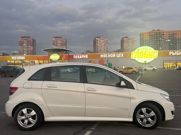 2011 Mercedes-Benz B-Класс 180 I (W245) Рестайлинг, белый, 650000 рублей - вид 3