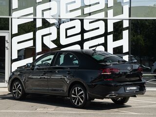 2021 Volkswagen Polo VI, чёрный, 1650000 рублей, вид 2